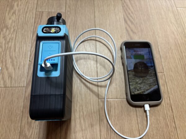 スマホの充電も可能なGreeshowの携帯浄水器GS-2809