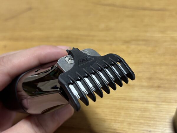 バリカンにもなるHAGOOGIの電動シェーバーX1-mini