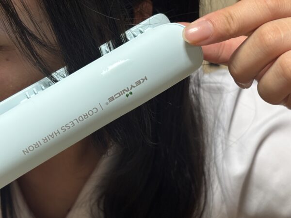 KEYNICEのヘアアイロン
